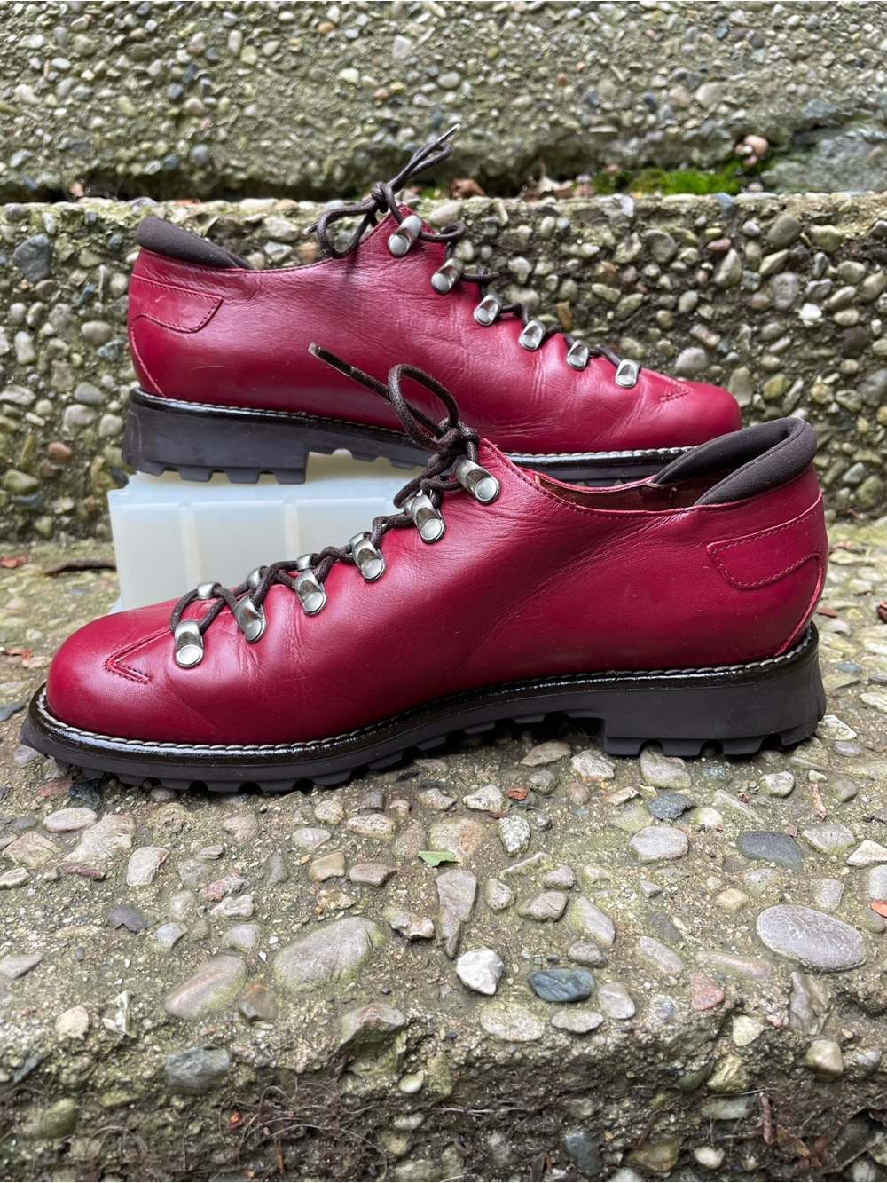 Donald Pliner Lace-Up Alpine Hiking Shoes Red - US W's Sz 8 Excellent cond ITALY - Picture 2 of 11